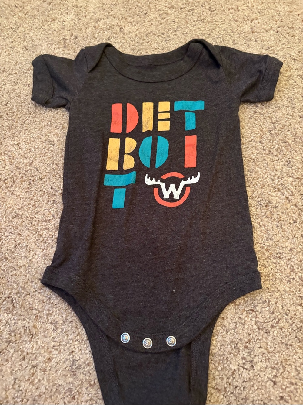 Moosejaw Baby Bodysuit 12-18 Months Dark Grey Detroit